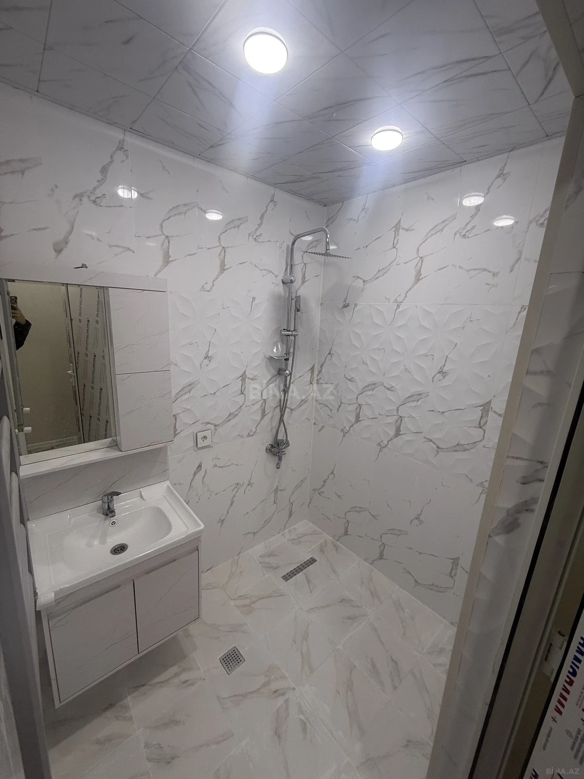 Satılır 3 otaqlı mənzil 74 m²