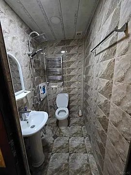 Kirayə verilir 2 otaqlı mənzil 42 m²