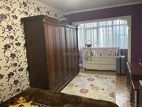 Satılır 5 otaqlı mənzil 150 m²