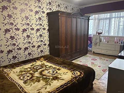 Satılır 5 otaqlı mənzil 150 m²