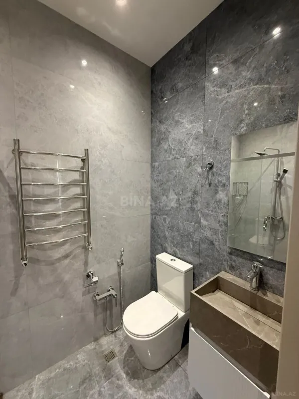 Satılır 3 otaqlı mənzil 128 m²