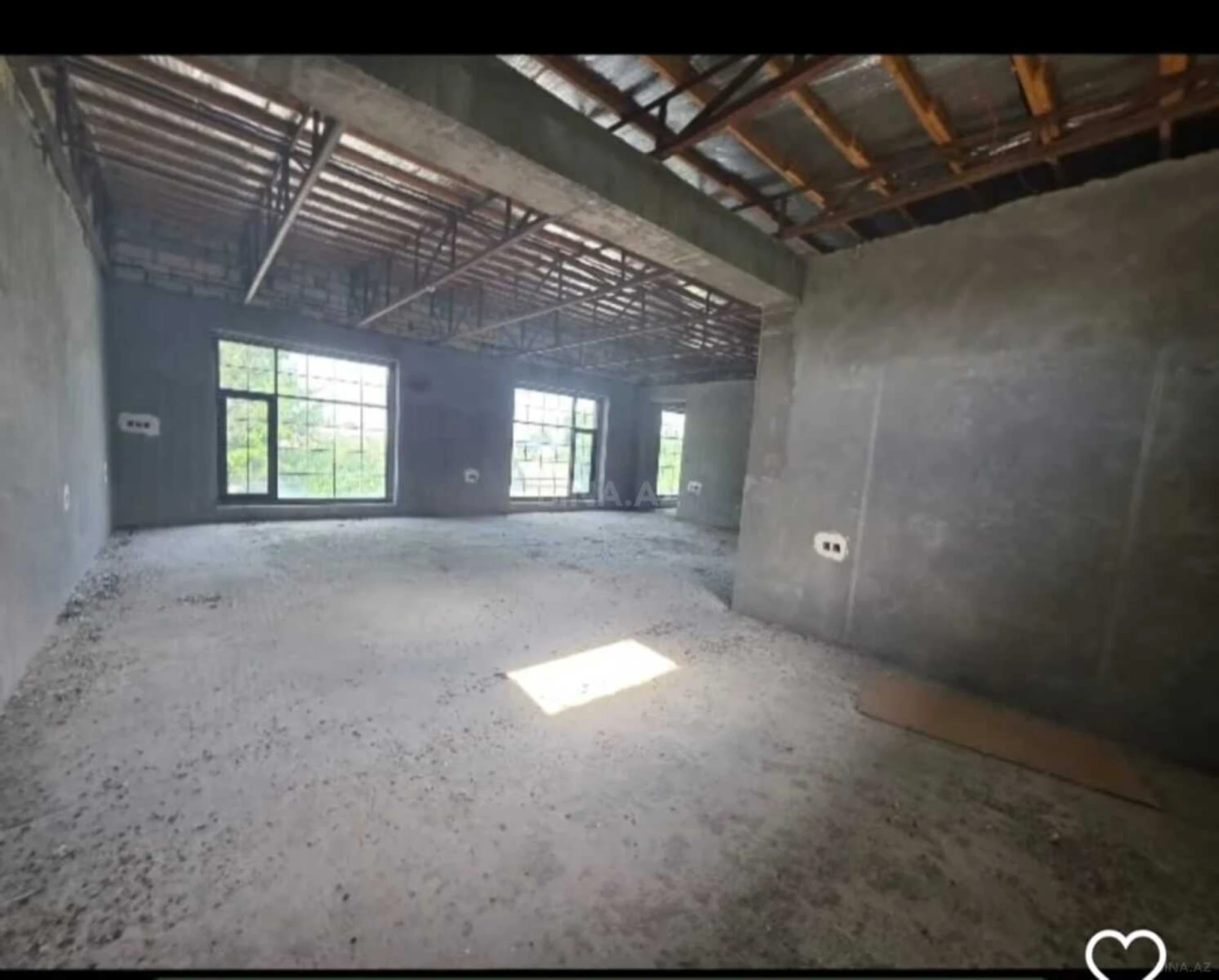 Satılır obyekt 280 m²