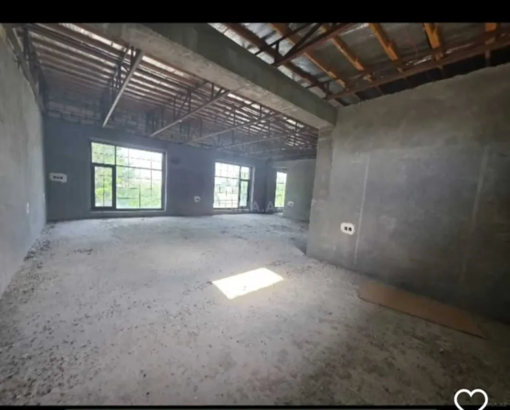 Satılır obyekt 280 m²