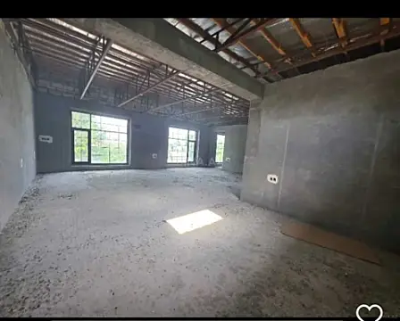 Satılır obyekt 280 m²