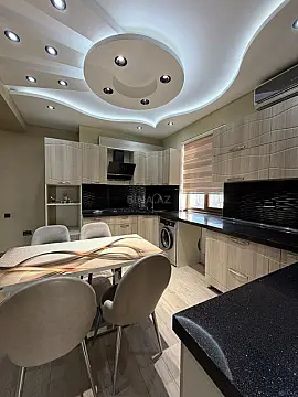 Satılır 3 otaqlı mənzil 110 m²