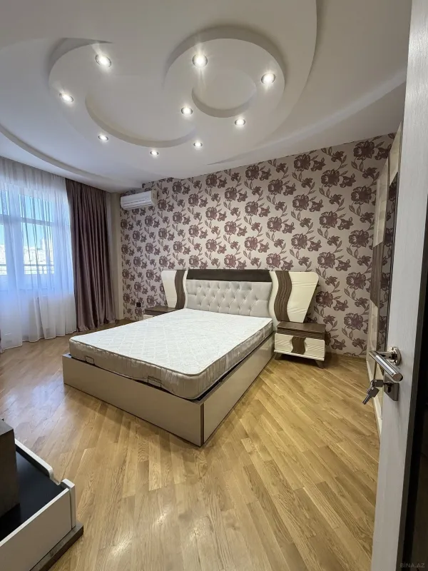 Satılır 3 otaqlı mənzil 110 m²