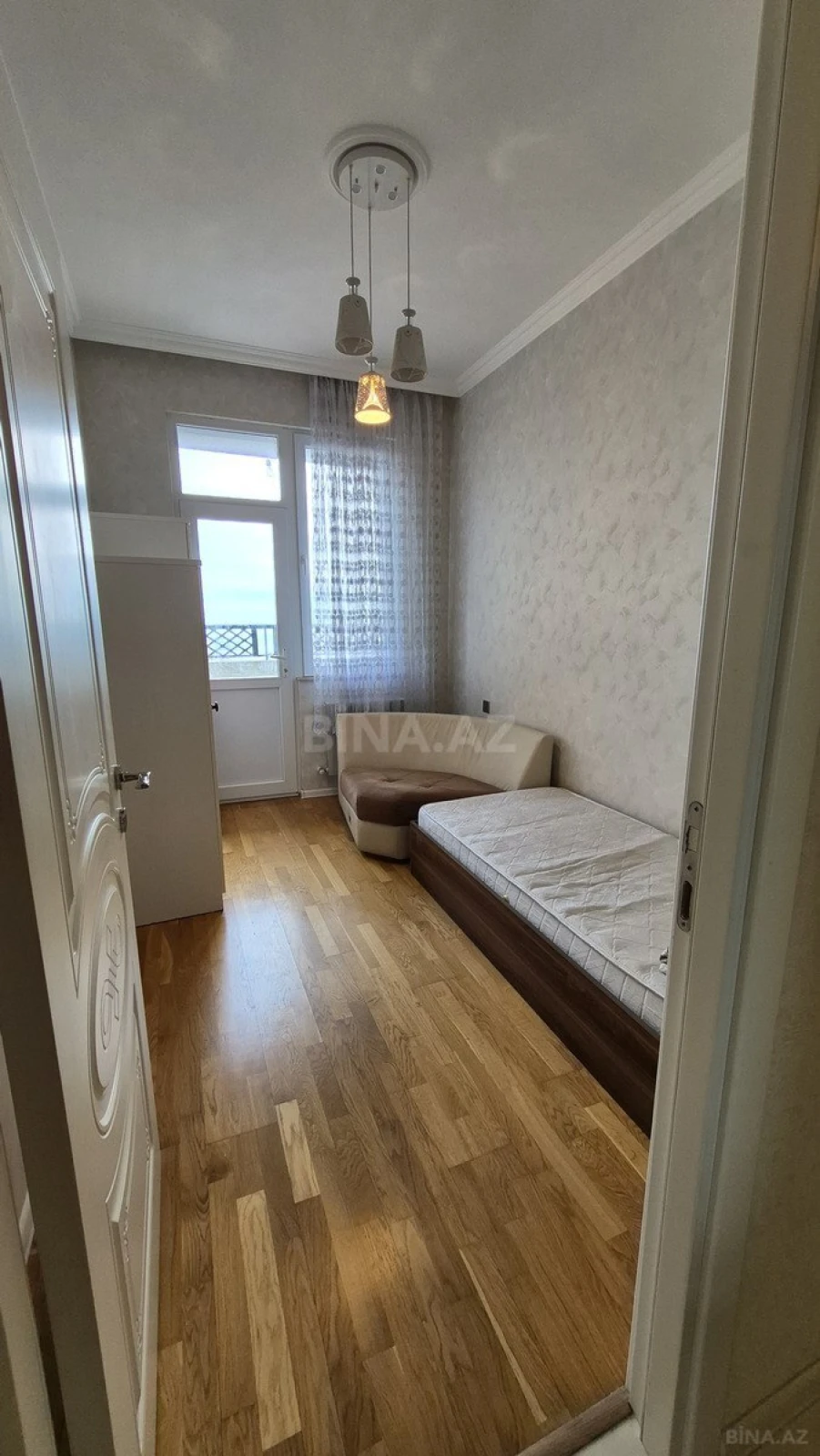 Satılır 3 otaqlı mənzil 61 m²