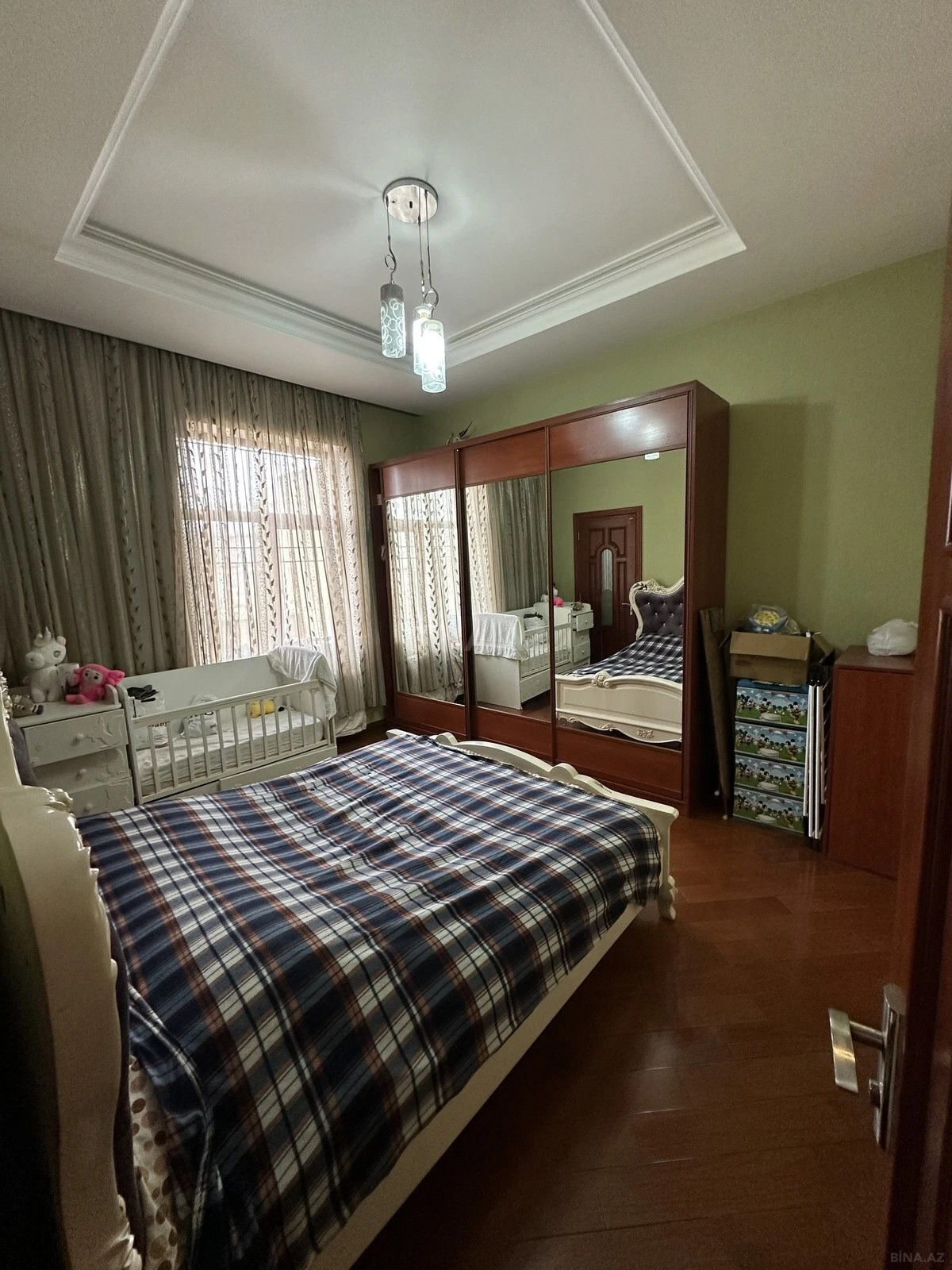 Satılır 8 otaqlı həyət evi 620 m²