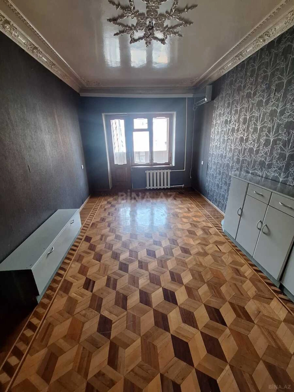 Satılır 4 otaqlı mənzil 110 m²