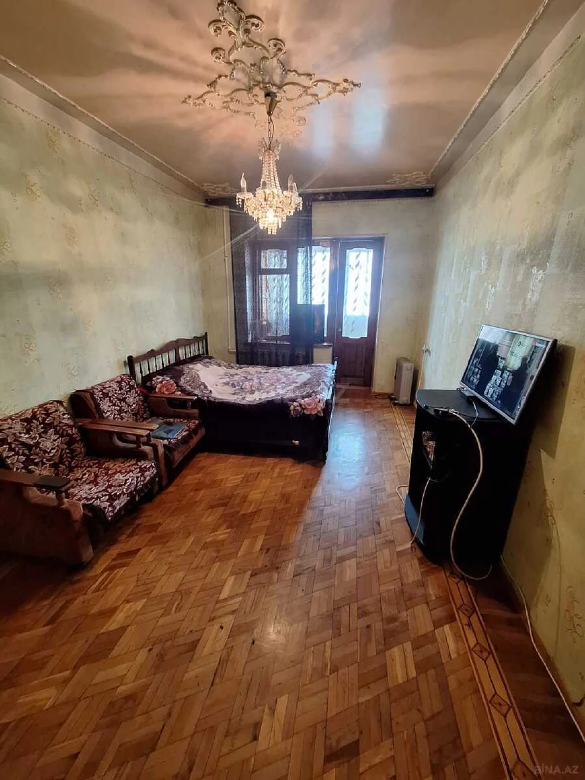 Satılır 4 otaqlı mənzil 110 m²