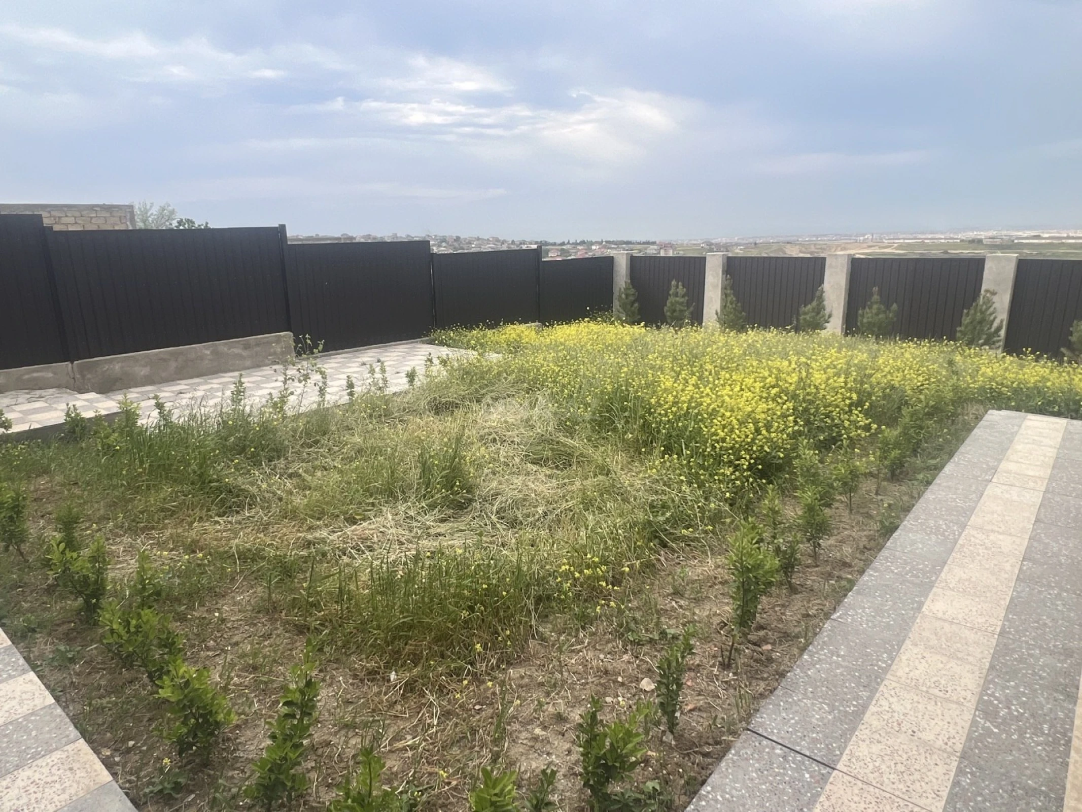 Satılır 5 otaqlı həyət evi 234 m²