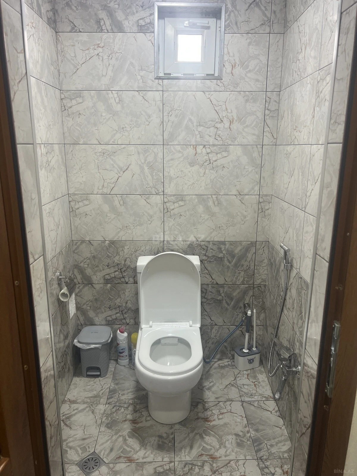 Satılır 5 otaqlı həyət evi 234 m²