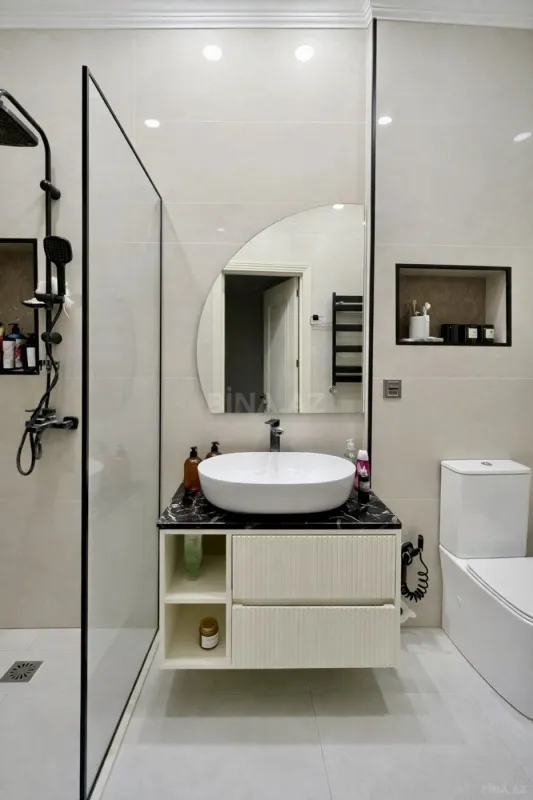 Satılır 2 otaqlı mənzil 66 m²