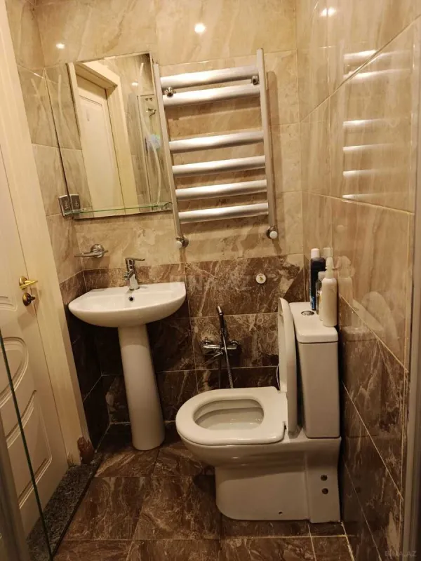 Kirayə verilir 1 otaqlı mənzil 60 m²