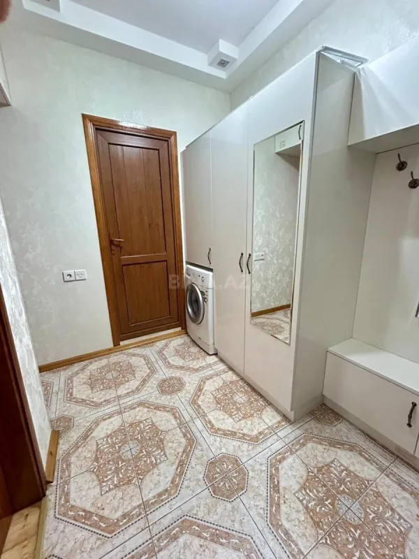 Kirayə verilir 2 otaqlı mənzil 65 m²