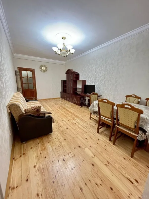 Kirayə verilir 2 otaqlı mənzil 65 m²