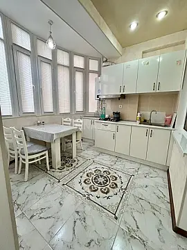 Kirayə verilir 2 otaqlı mənzil 65 m² — Bakı, Nərimanov 2 otaq 65.00 m²