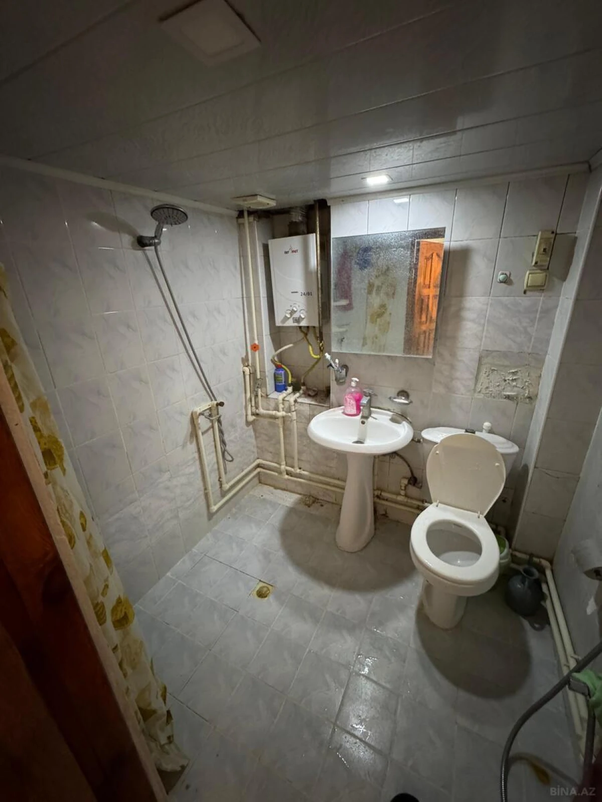 Satılır 2 otaqlı mənzil 68 m²