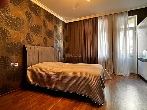 Kirayə verilir 2 otaqlı mənzil 106 m²