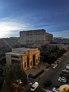 Kirayə verilir 2 otaqlı mənzil 106 m²