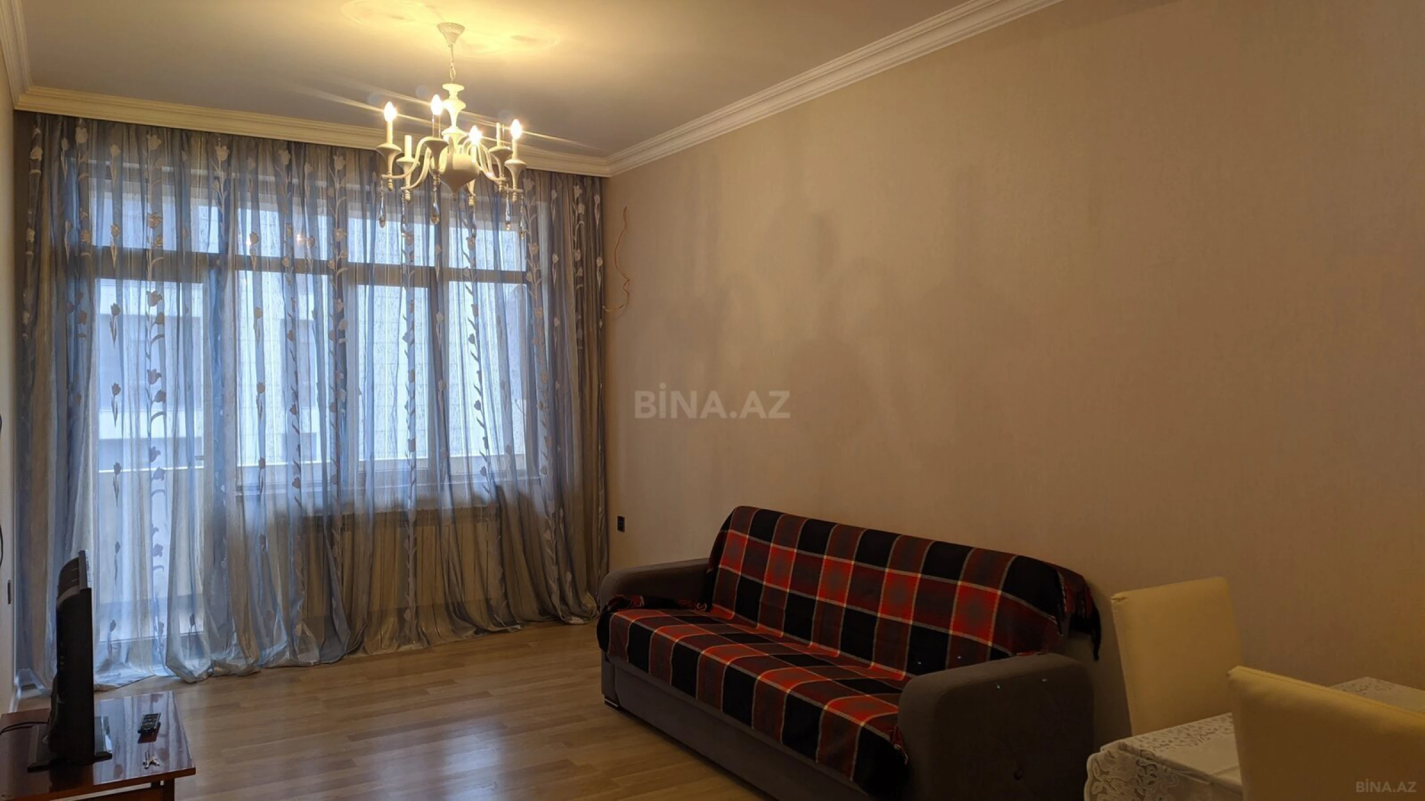Kirayə verilir 2 otaqlı mənzil 81.2 m²