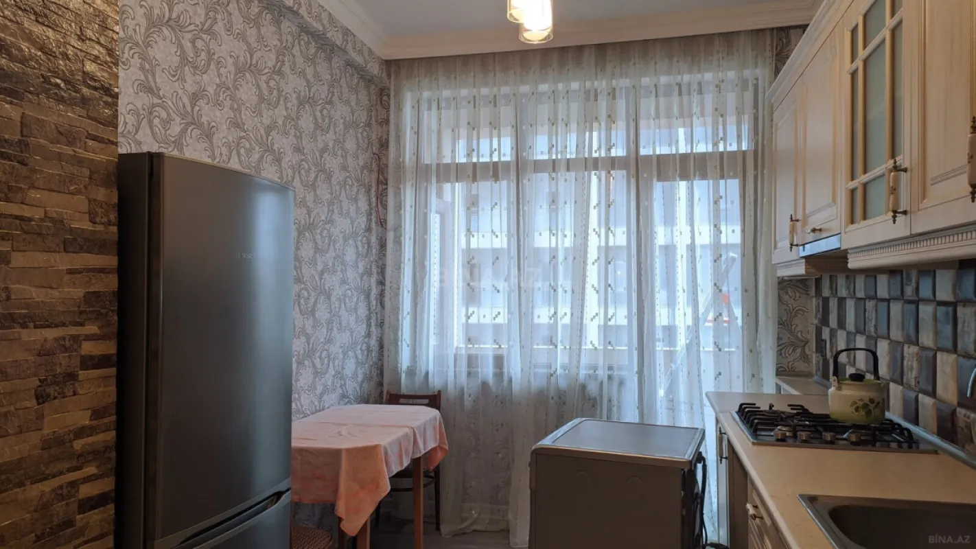 Kirayə verilir 2 otaqlı mənzil 81.2 m²