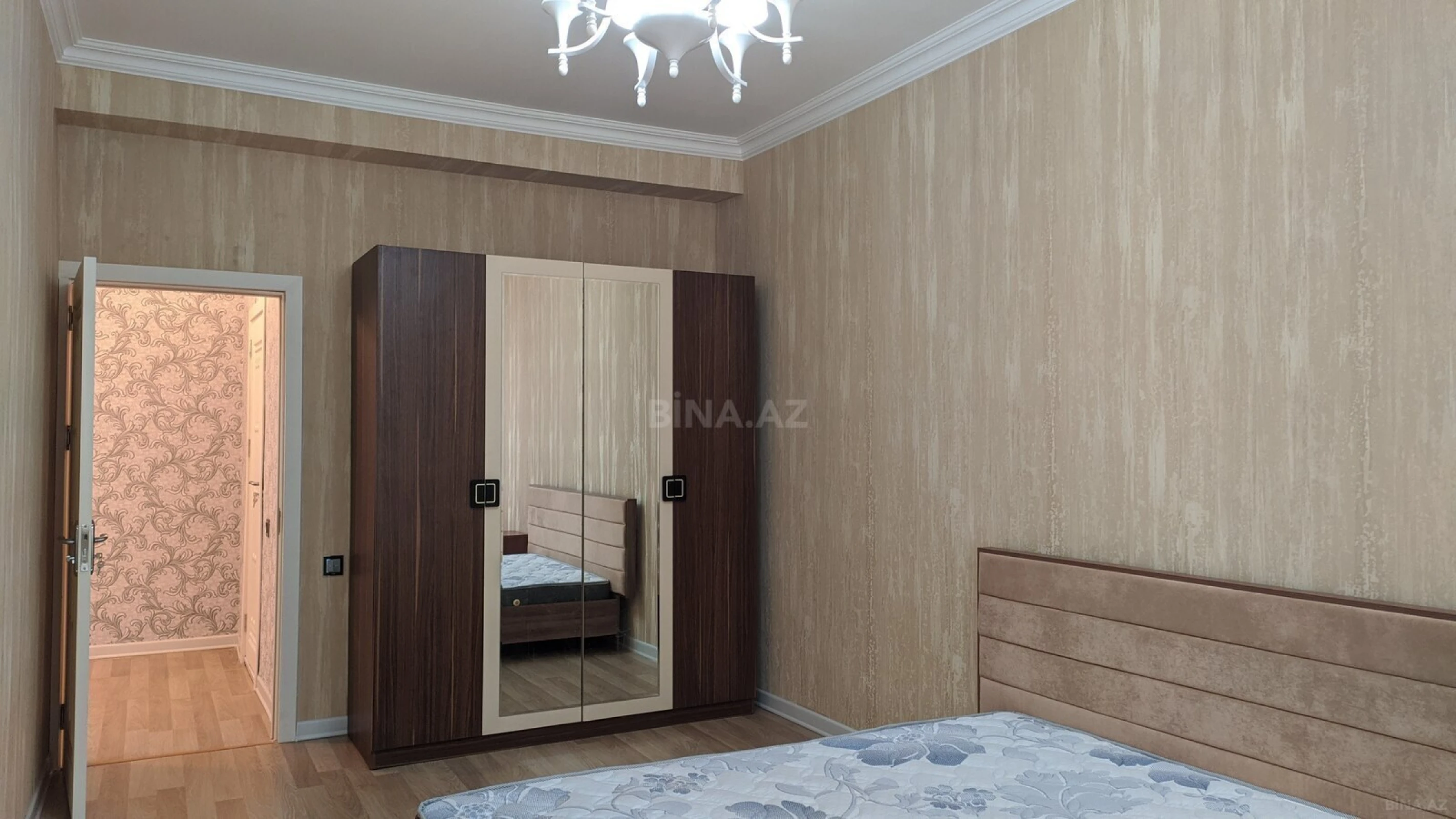 Kirayə verilir 2 otaqlı mənzil 81.2 m²