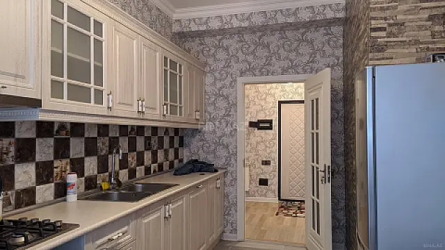 Kirayə verilir 2 otaqlı mənzil 81.2 m²