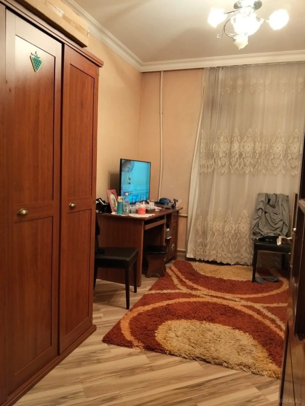 Satılır 5 otaqlı mənzil 130 m²