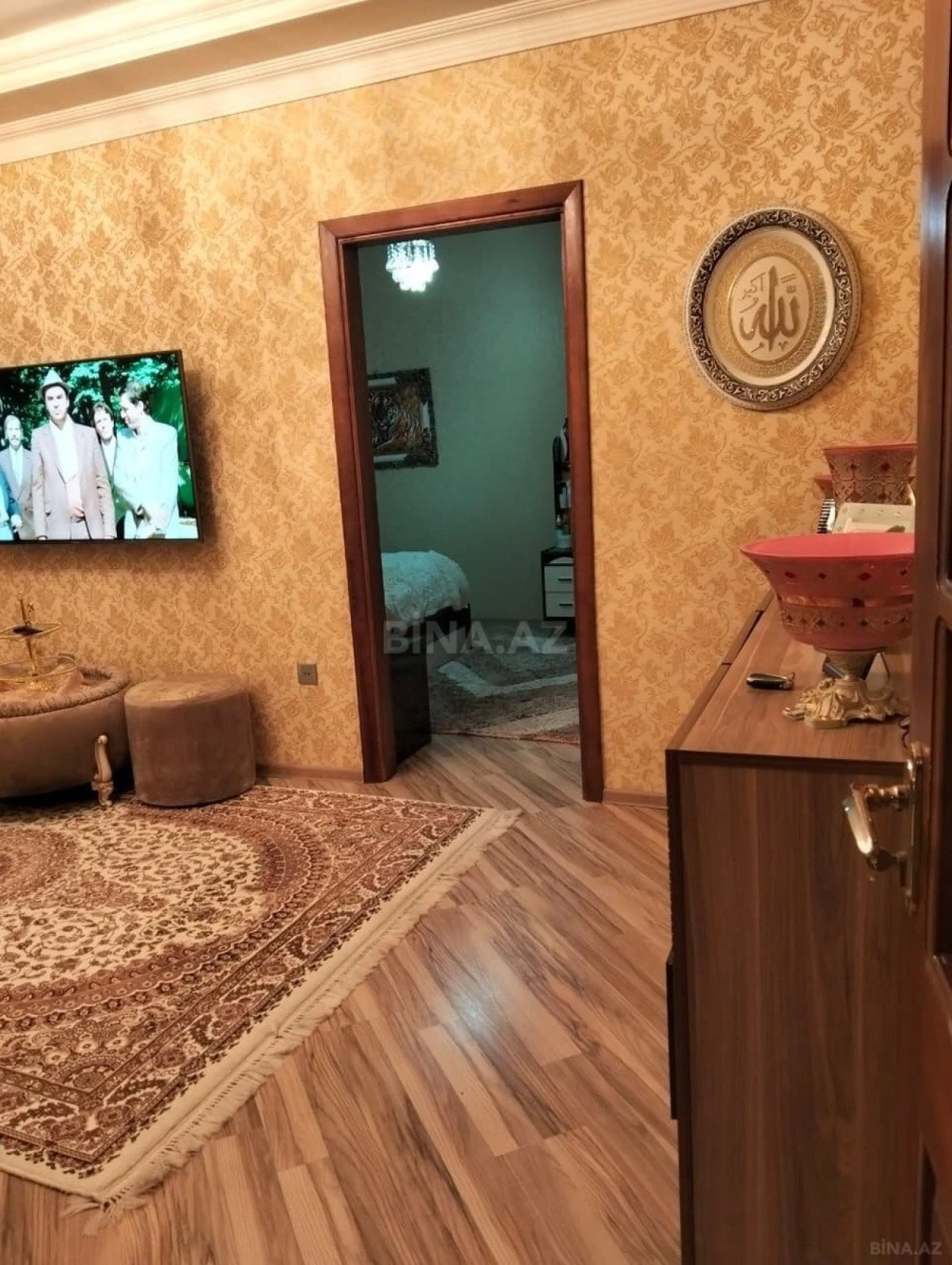 Satılır 5 otaqlı mənzil 130 m²