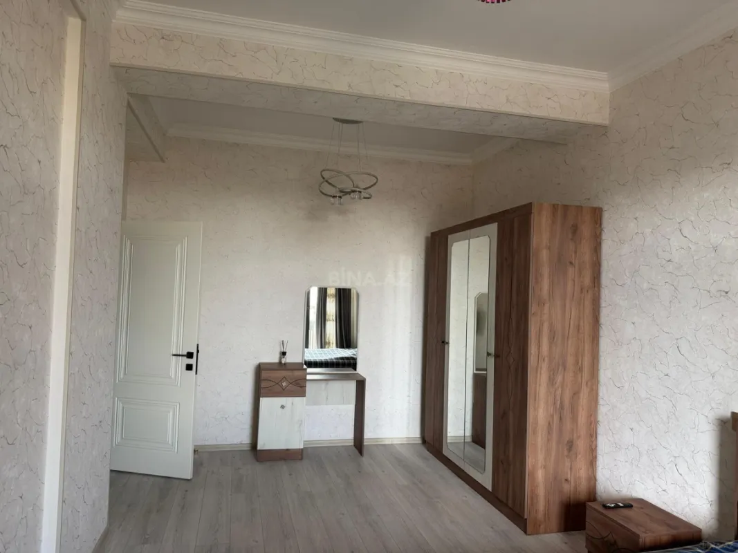 Kirayə verilir 1 otaqlı mənzil 69.3 m²