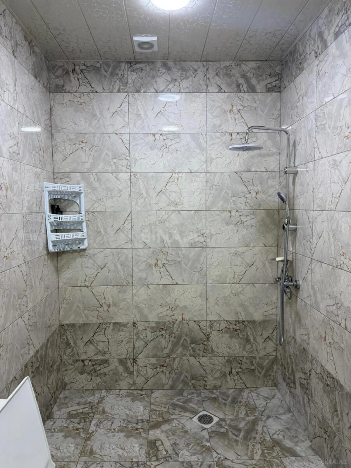 Kirayə verilir 1 otaqlı mənzil 69.3 m²