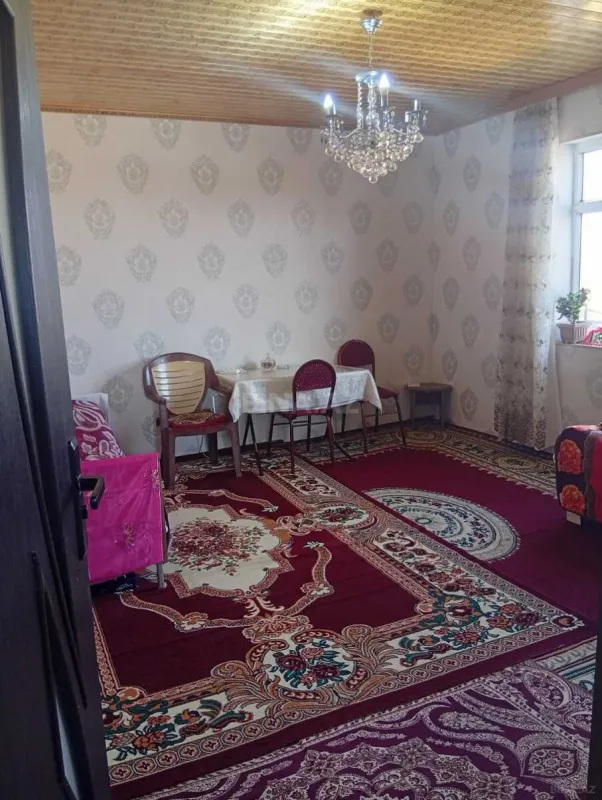 Satılır 3 otaqlı həyət evi 140 m²
