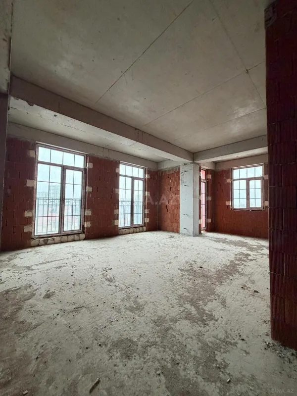 Satılır 4 otaqlı mənzil 163.3 m²