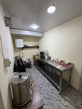 Satılır obyekt 140 m²