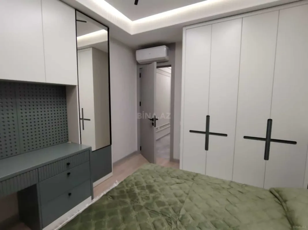 Satılır 3 otaqlı mənzil 98 m²