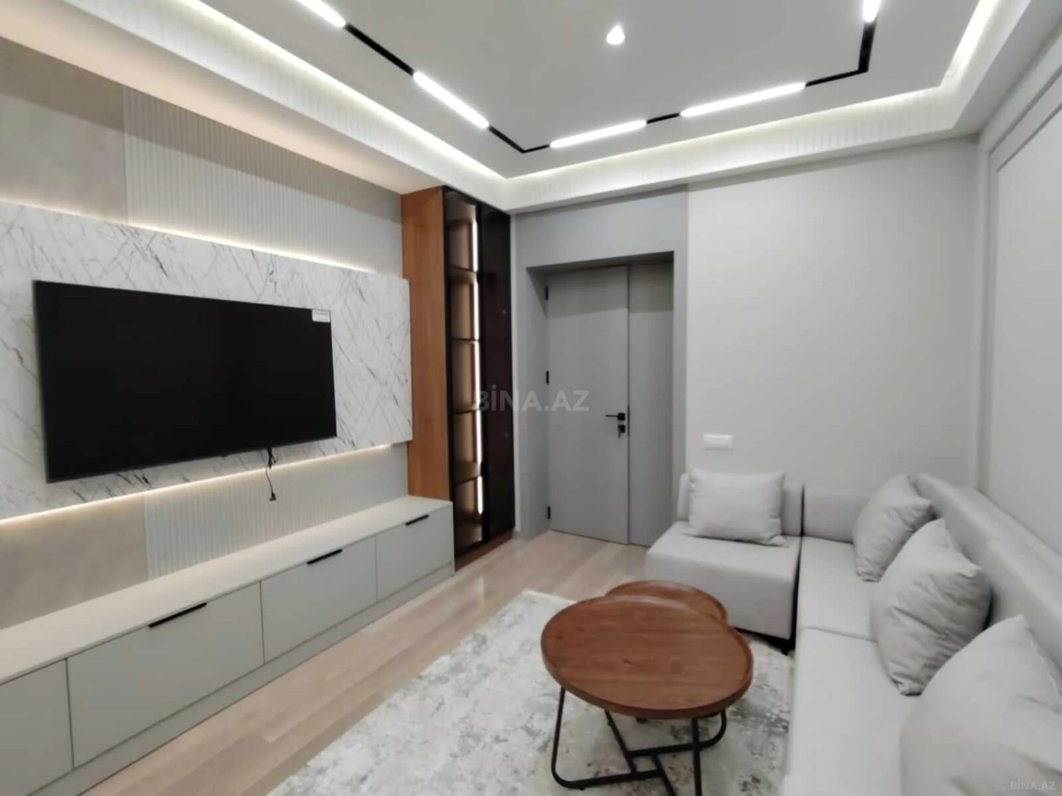 Satılır 3 otaqlı mənzil 98 m²