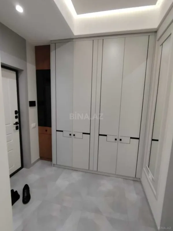 Satılır 3 otaqlı mənzil 98 m²