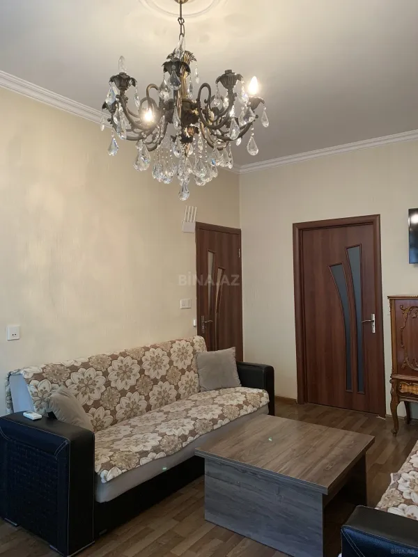 Kirayə verilir 2 otaqlı mənzil 60 m²