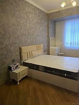 Kirayə verilir 2 otaqlı mənzil 85 m²