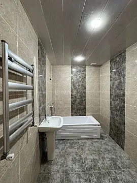 Kirayə verilir 2 otaqlı mənzil 85 m²