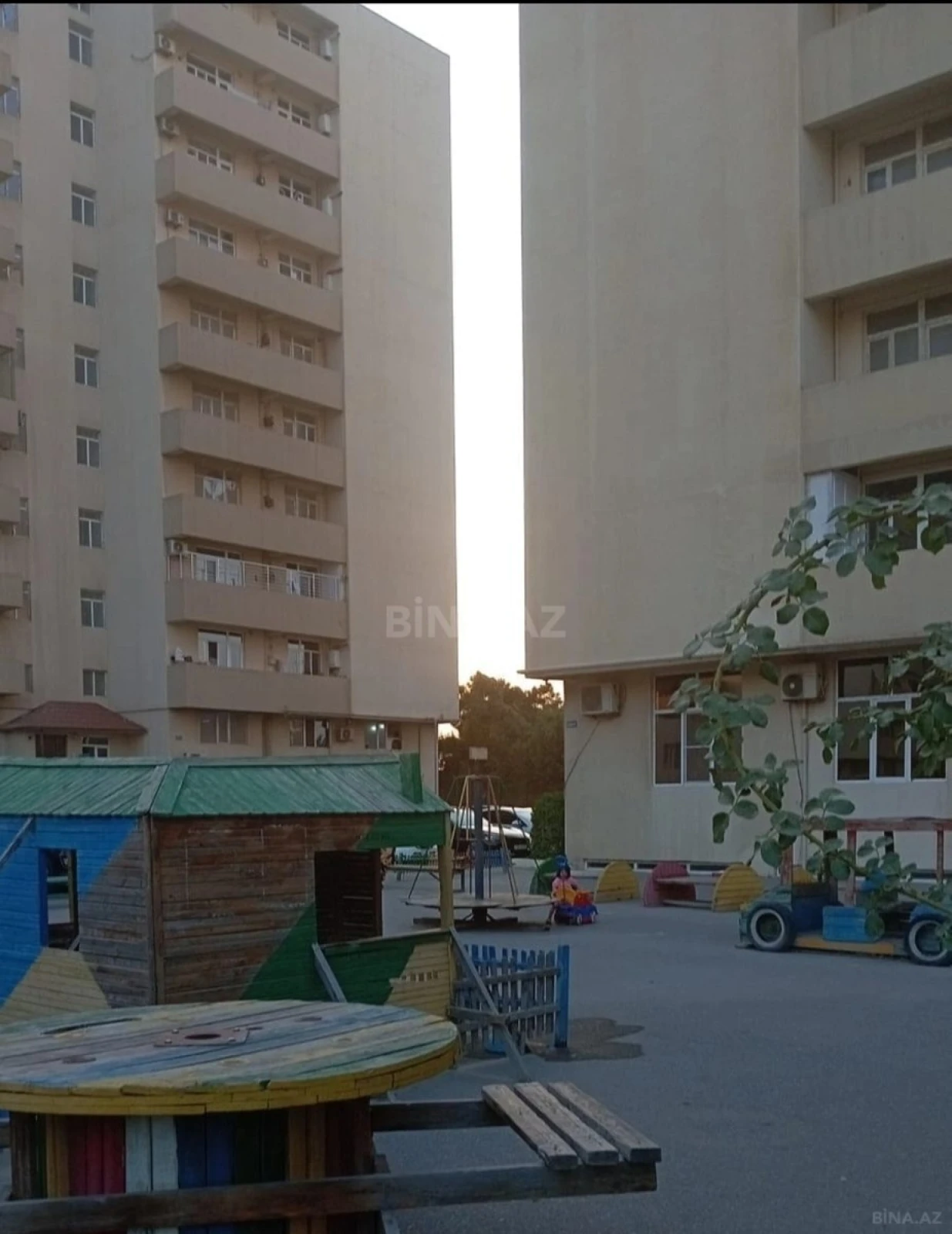 Satılır 3 otaqlı mənzil 95 m²