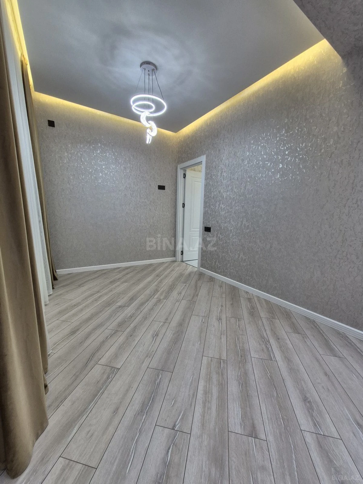 Satılır 3 otaqlı mənzil 75 m²
