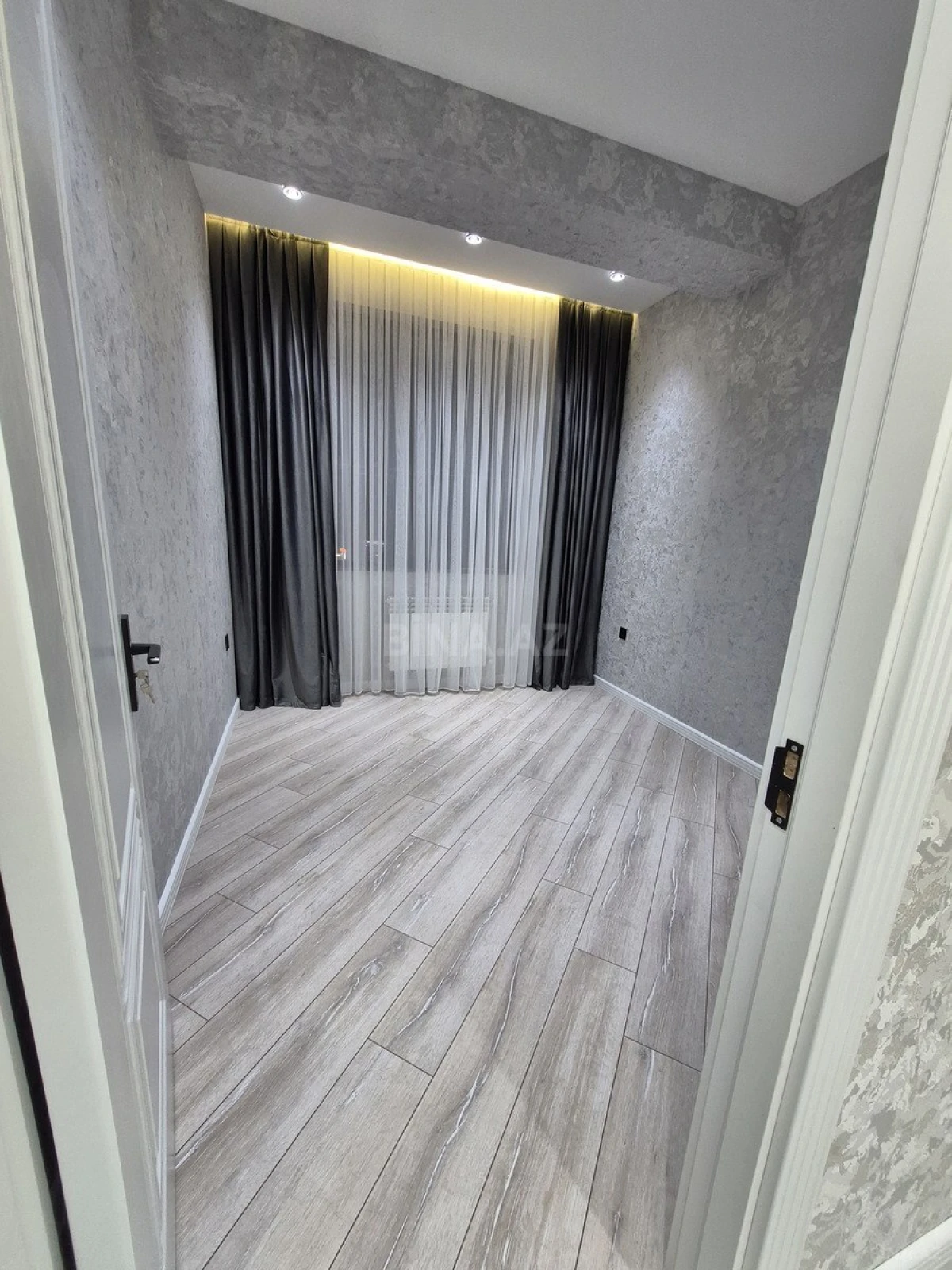 Satılır 3 otaqlı mənzil 75 m²