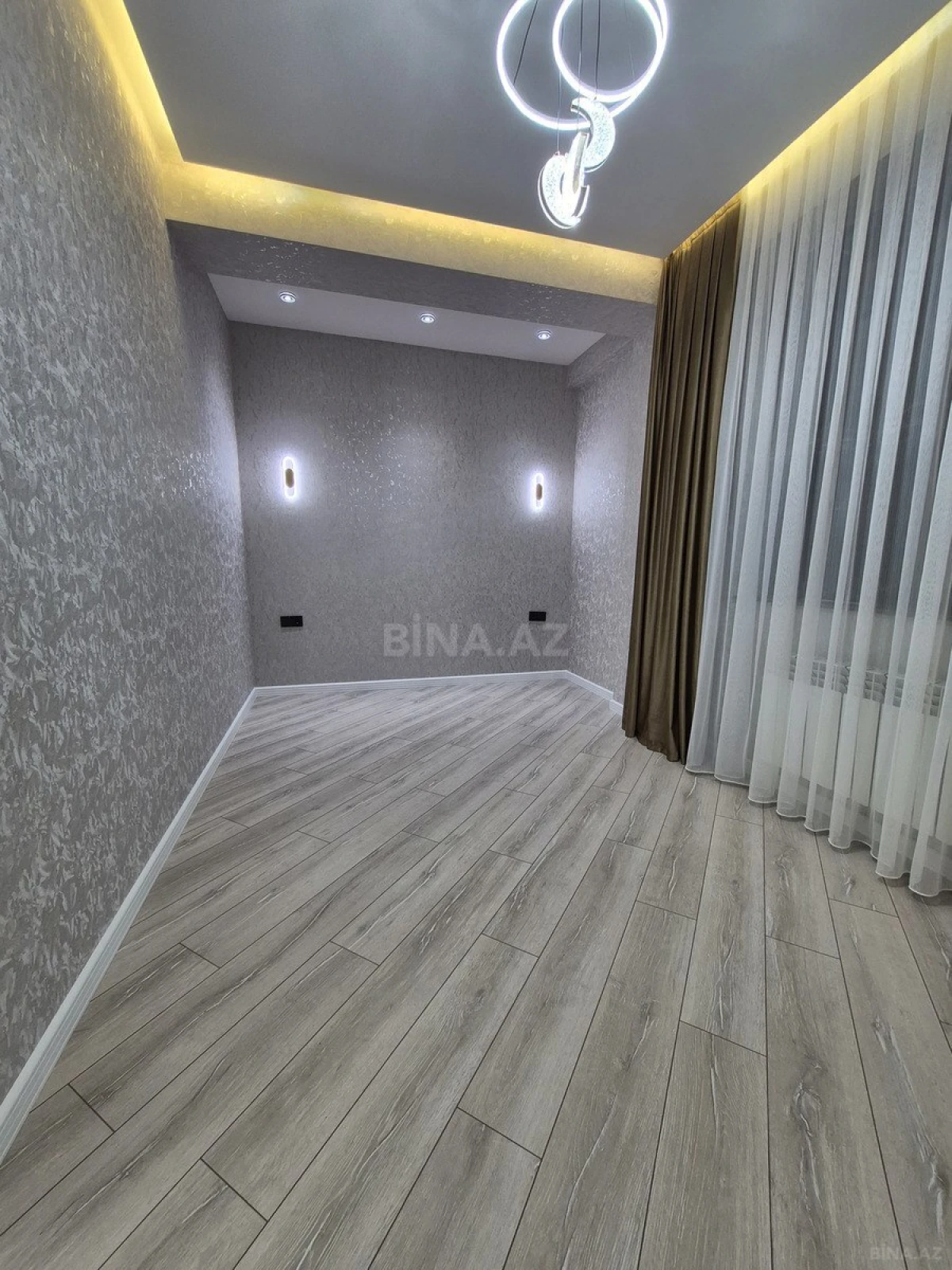 Satılır 3 otaqlı mənzil 75 m²