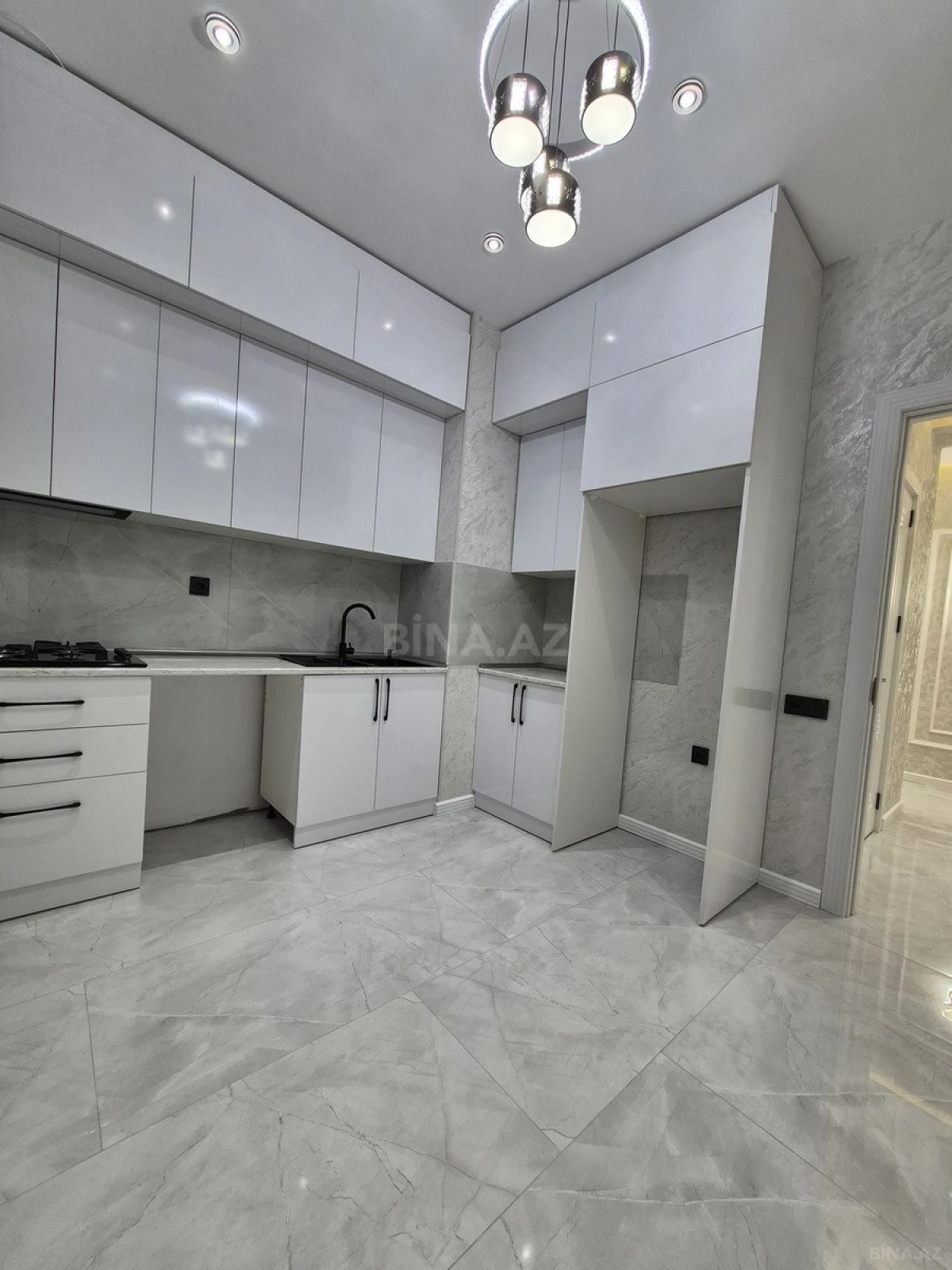 Satılır 3 otaqlı mənzil 75 m²