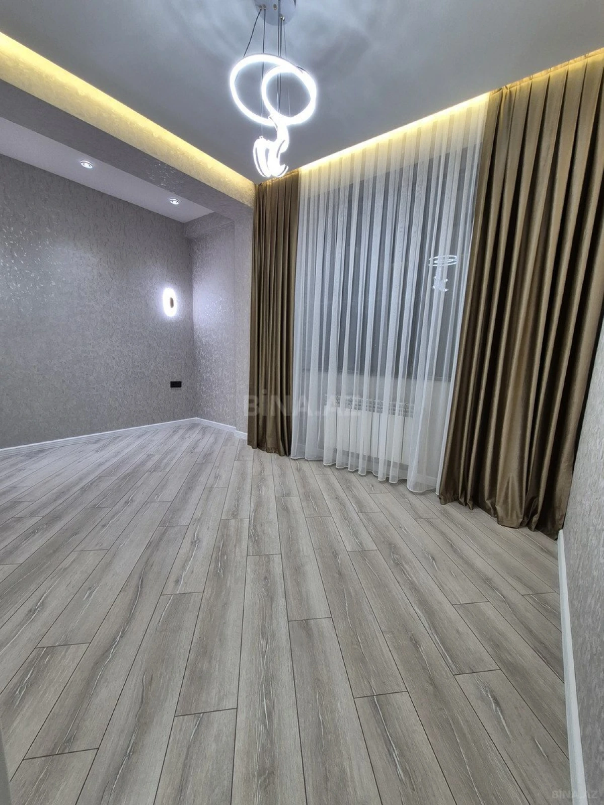 Satılır 3 otaqlı mənzil 75 m²