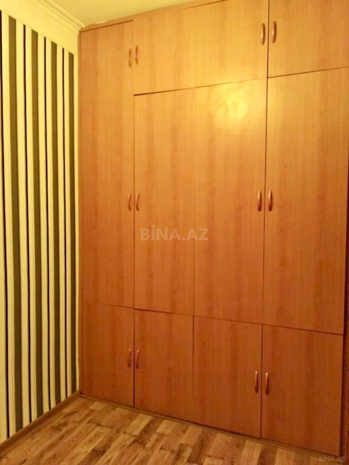 Kirayə verilir 2 otaqlı mənzil 95 m²