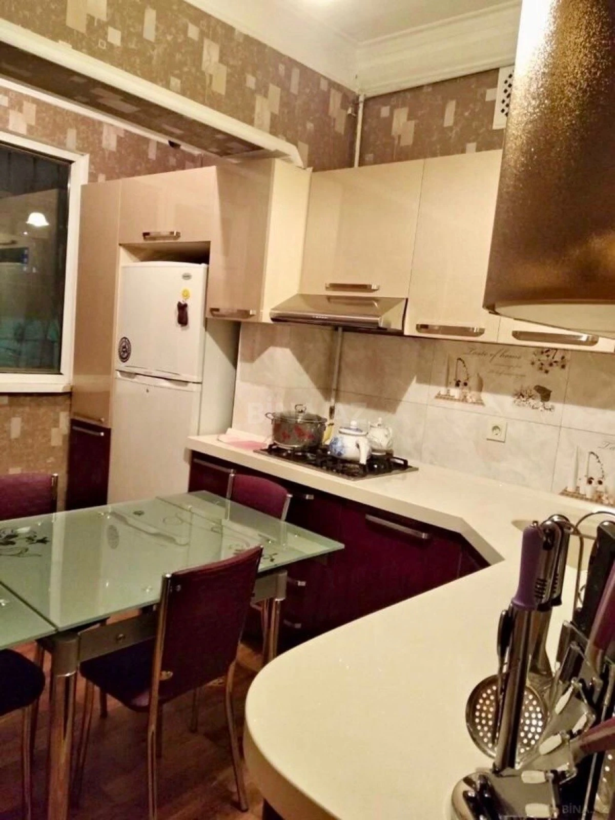 Kirayə verilir 2 otaqlı mənzil 95 m²