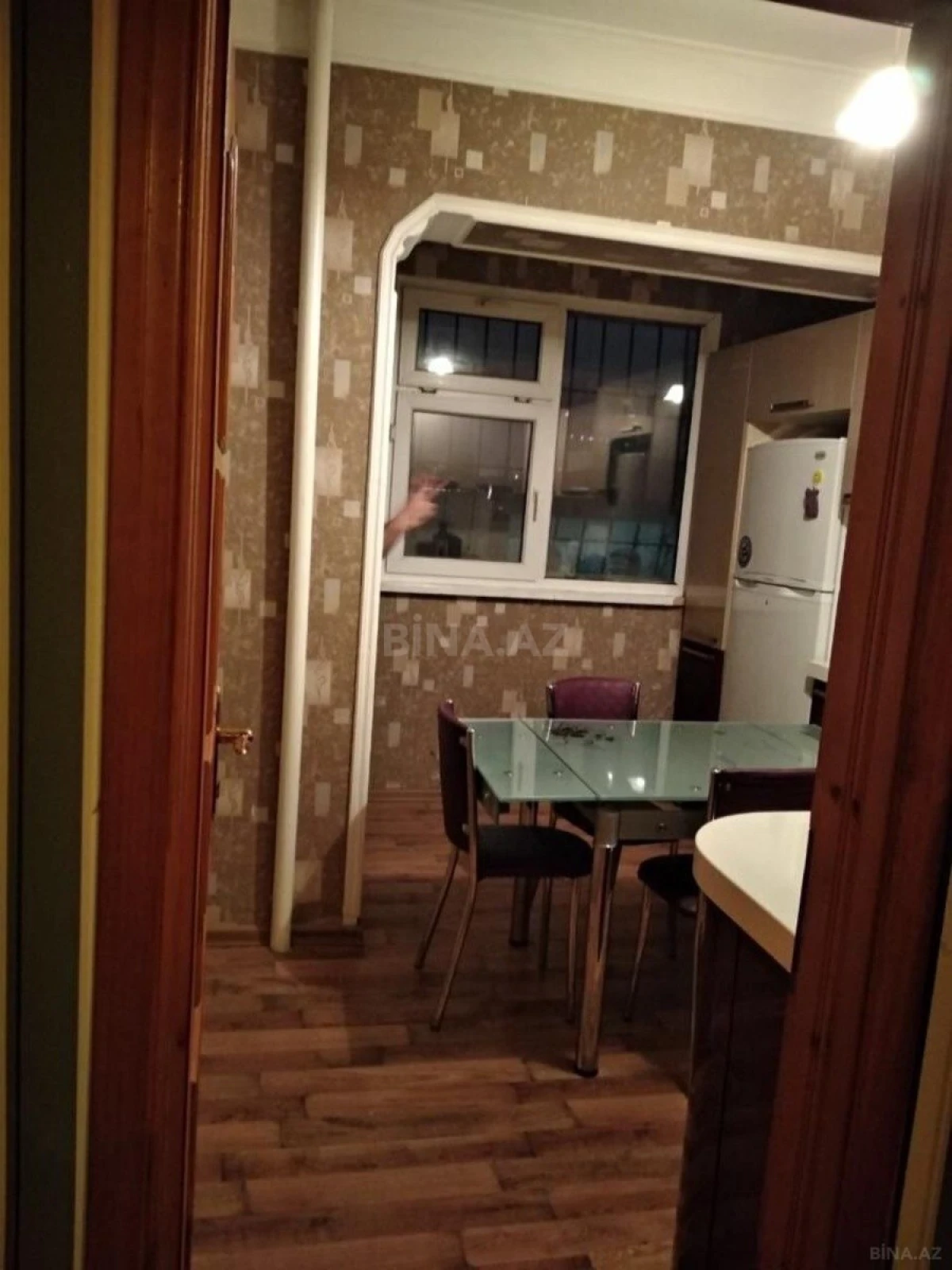 Kirayə verilir 2 otaqlı mənzil 95 m²